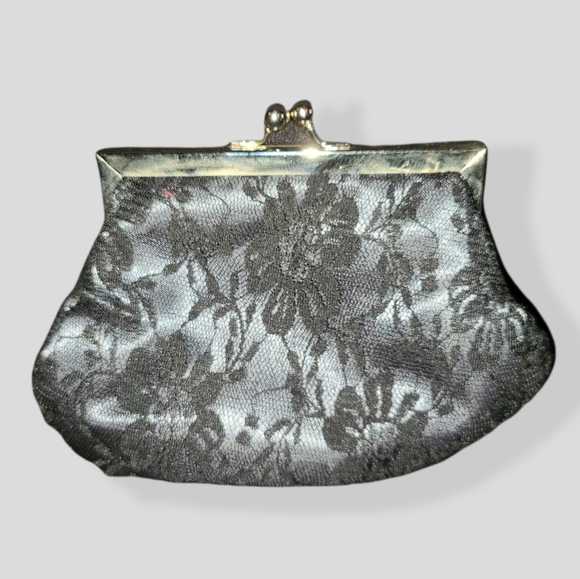 Vintage Lace Chain Handbag - Picture 3 of 3